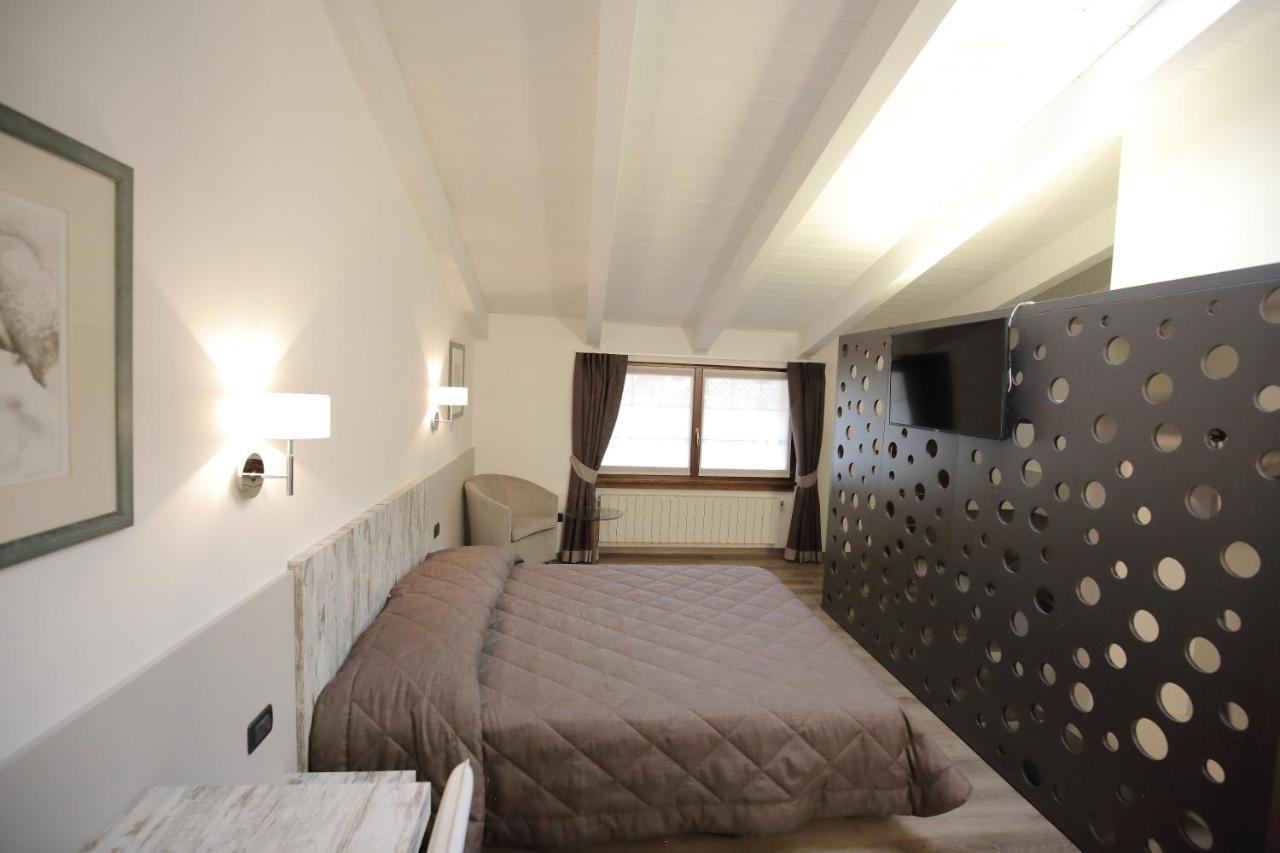 Albergo Antica Locanda Clusone Buitenkant foto