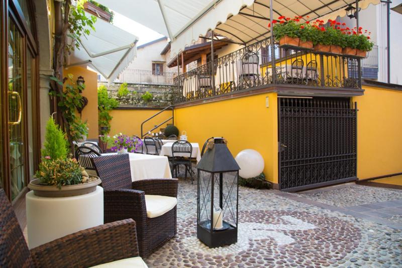 Albergo Antica Locanda Clusone Buitenkant foto