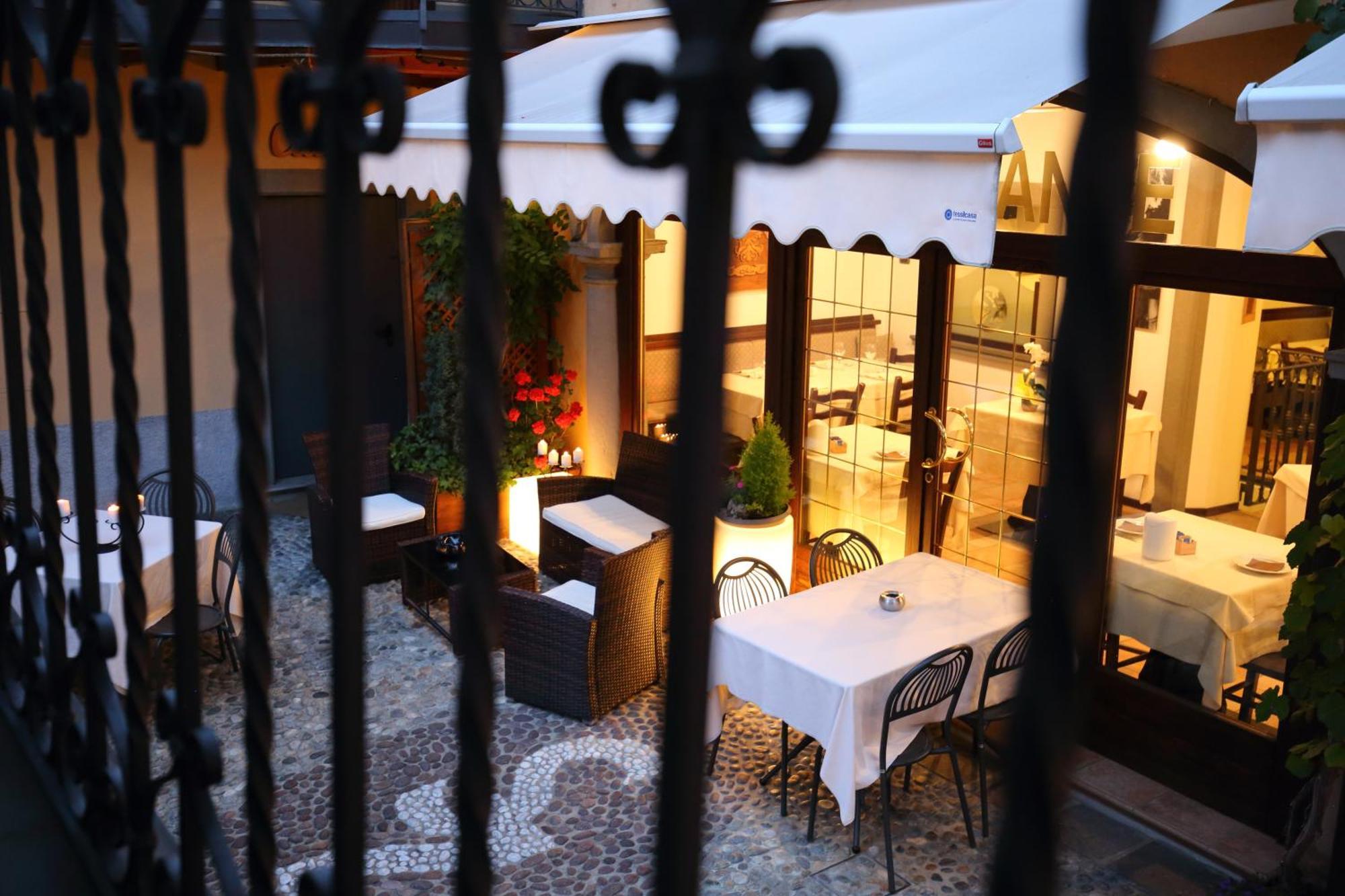 Albergo Antica Locanda Clusone Buitenkant foto