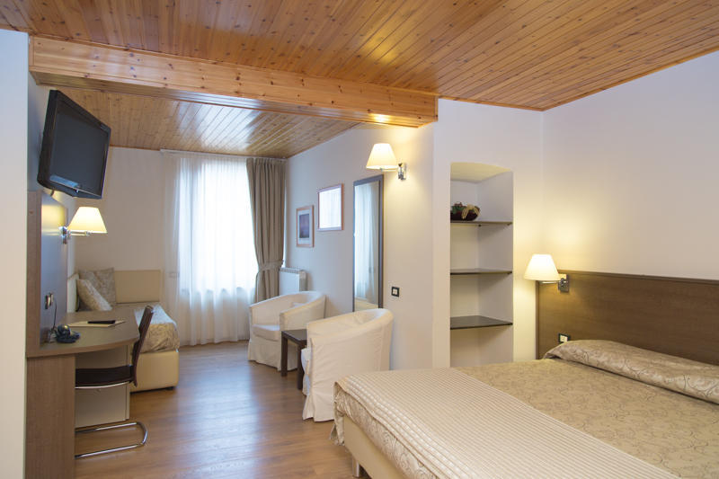 Albergo Antica Locanda Clusone Buitenkant foto